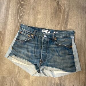Re/Done Levi’s two tone Jean shorts. Size 27.
